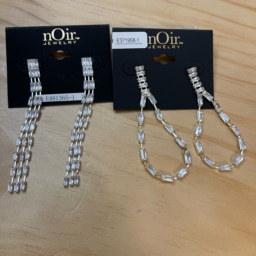 nOir Jewelry Earrings 2 pairs